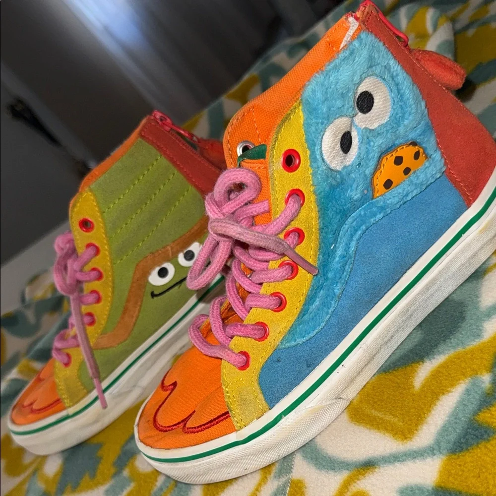 Vans Sesame Street Kids High-Top Sneakers - Picture 1 of 6
